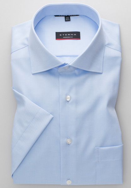 Chemise Eterna MODERN FIT TWILL bleu clair avec col Classic Kent en coupe moderne